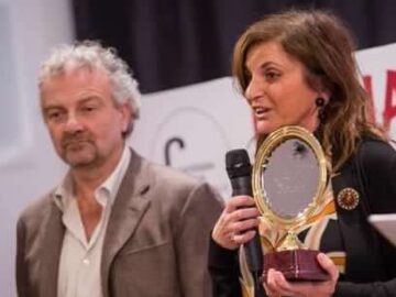 Cover LA TERRA DEI SANTI Di Fernando Muraca Miglior Film Foggia Film Festival 2015.