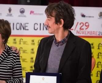 Cover Ph GLORIA FAZIA CONSEGNA TARGA ‘ORGOGLIO PUGLIESE CITTA’ DI FOGGIA’ A SERGIO RUBINI