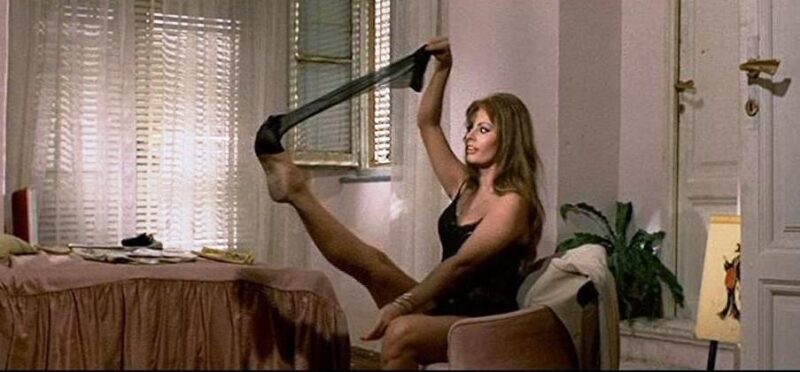 02 Sophia Loren Strip