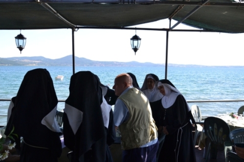 SORELLE regia di Anna Maria Loliva