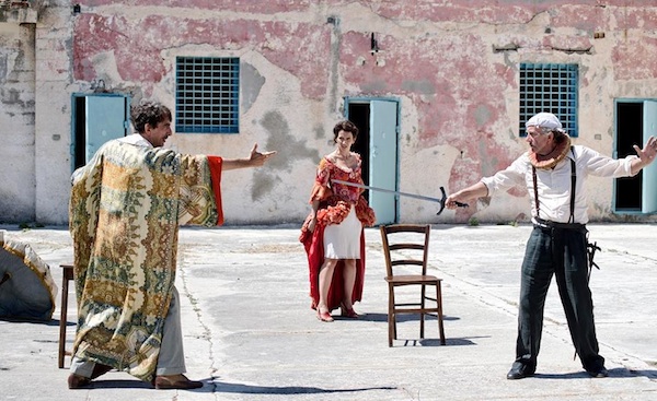 02 LA STOFFA DEI SOGNI Di Gianfranco Cabiddu