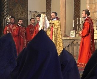 Ph Sulle Tracce Del Popolo Armeno