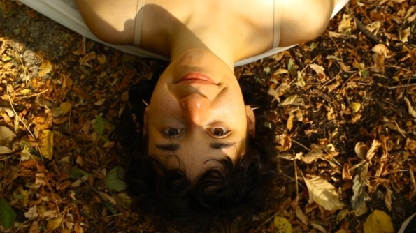 Frame 3 ECLISSI Regia Laura De Feudis Bis