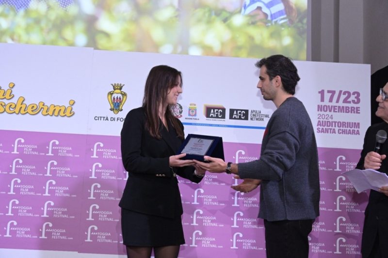 04d MENZIONE Al Doc DIPENDENZE NO GRAZIE Regia Federico Toscano (in Ph Federica Montesardi) 23nov359