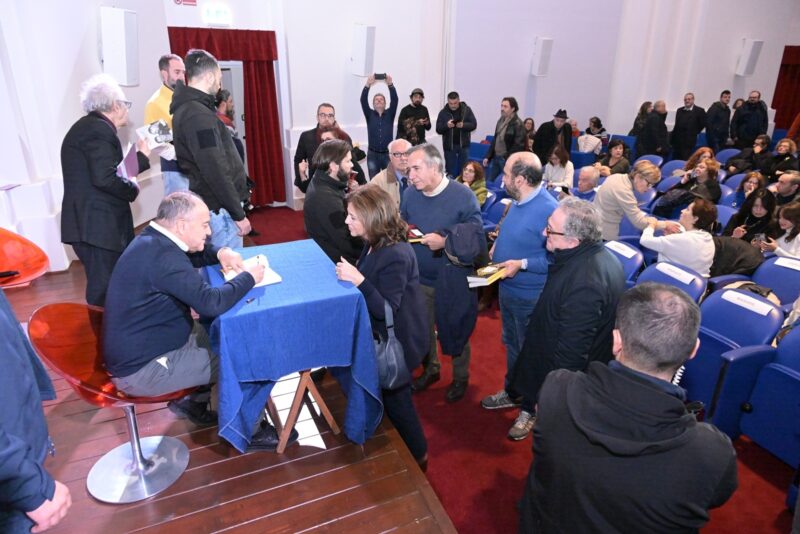 15 511154878 1301983144843328 4763876659321075126 N