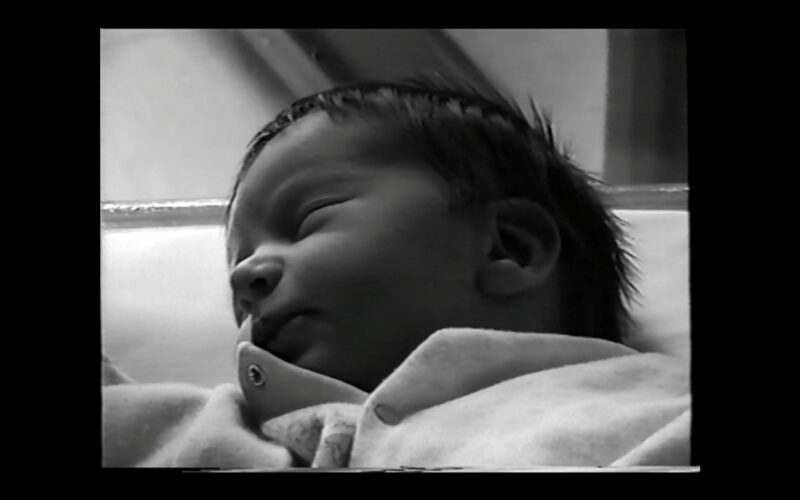 Fotogramma Espatriati 1 Bis